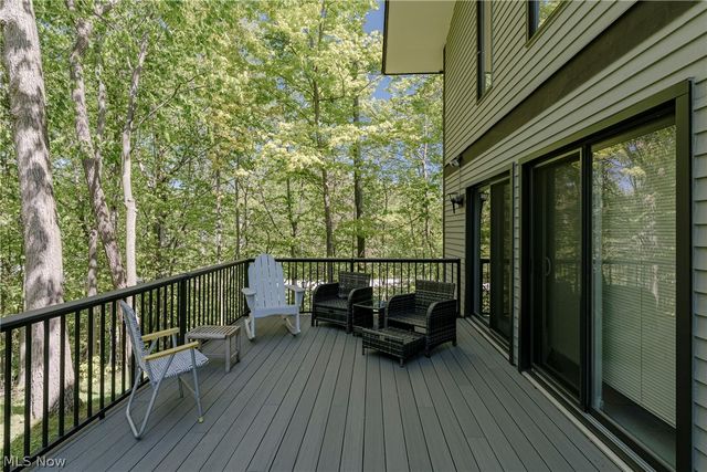 6919 Woodwalk Drive 38, Brecksville, OH 44141