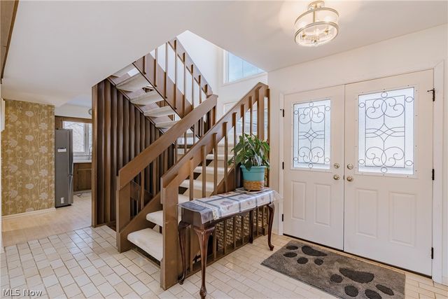 6919 Woodwalk Drive 38, Brecksville, OH 44141