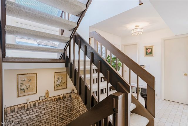 6919 Woodwalk Drive 38, Brecksville, OH 44141