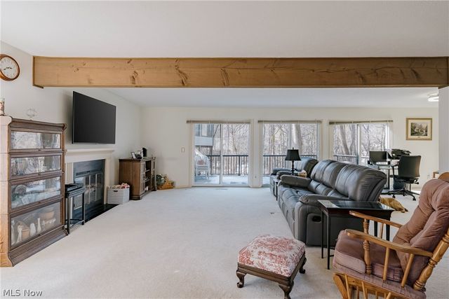 6919 Woodwalk Drive 38, Brecksville, OH 44141