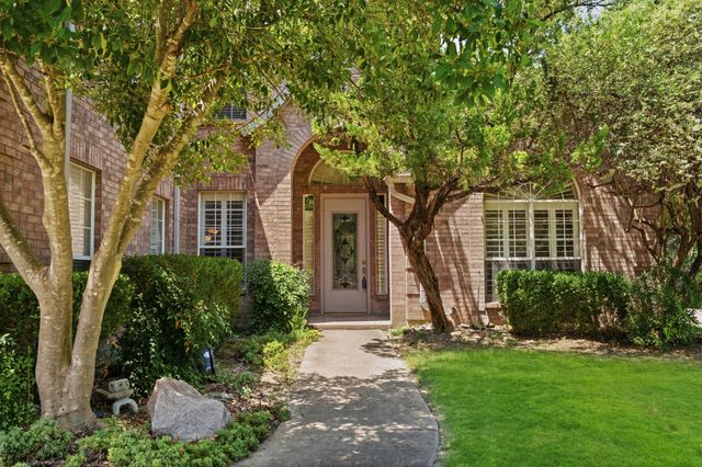1300 Brimwood Drive, Mckinney, TX 75072