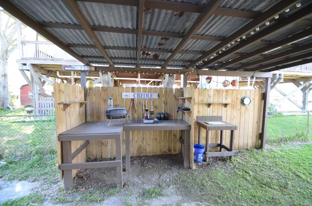 116 Rose St, Dulac, LA 70353