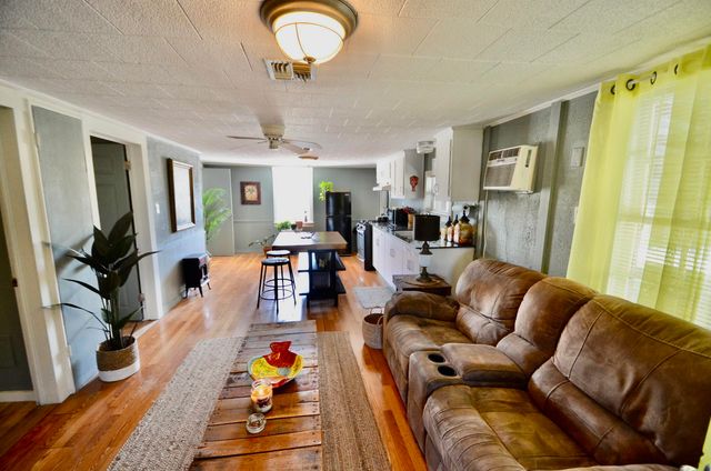 116 Rose St, Dulac, LA 70353