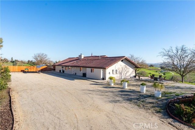2245 Rancho Lomas Way, San Miguel, CA 93451