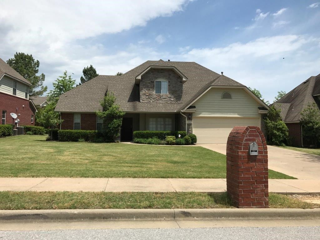 2507 S Greensway Road, Rogers, AR 72758