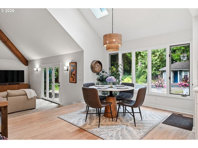 625 VICTORIA Pl, West Linn, OR 97068