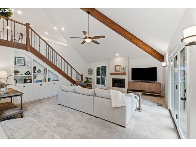 625 VICTORIA Pl, West Linn, OR 97068