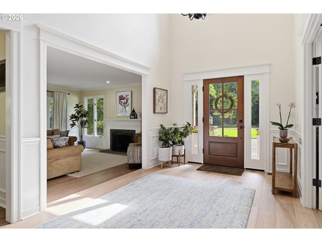 625 VICTORIA Pl, West Linn, OR 97068