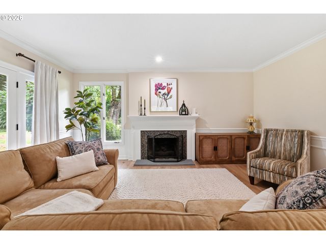 625 VICTORIA Pl, West Linn, OR 97068