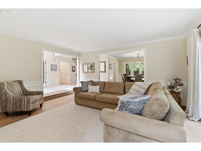 625 VICTORIA Pl, West Linn, OR 97068