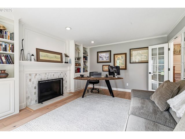 625 VICTORIA Pl, West Linn, OR 97068