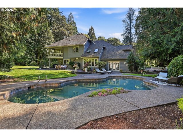 625 VICTORIA Pl, West Linn, OR 97068