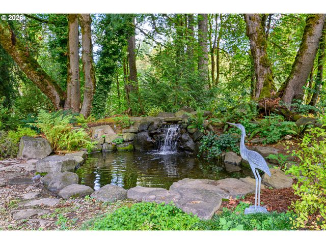 625 VICTORIA Pl, West Linn, OR 97068