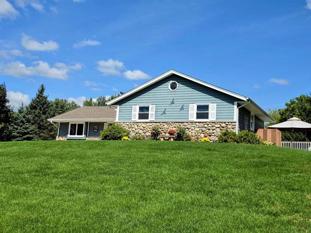 334 Belvedere W, Colgate, WI 53017