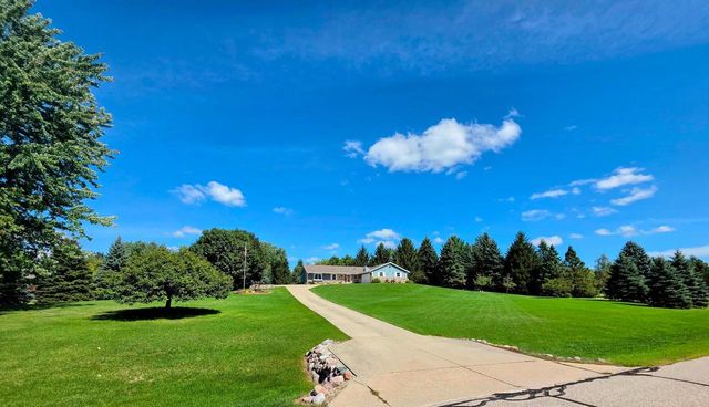 334 Belvedere W, Colgate, WI 53017