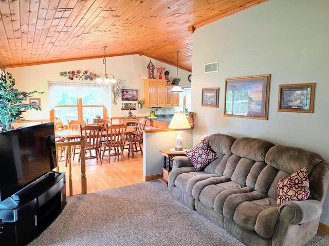 334 Belvedere W, Colgate, WI 53017