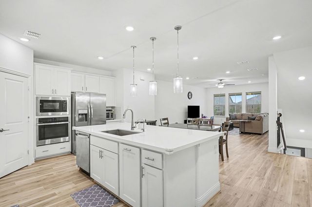 213 Settlers Way, Euless, TX 76040