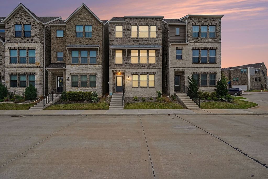 213 Settlers Way, Euless, TX 76040