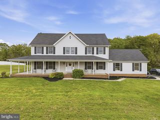 65 WATTERS RD, New Park, PA 17352