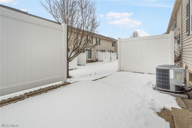 1222 W Maple Street, North Canton, OH 44720