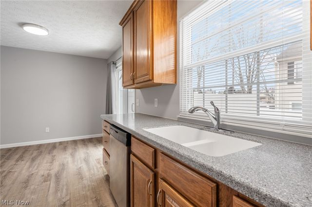 1222 W Maple Street, North Canton, OH 44720