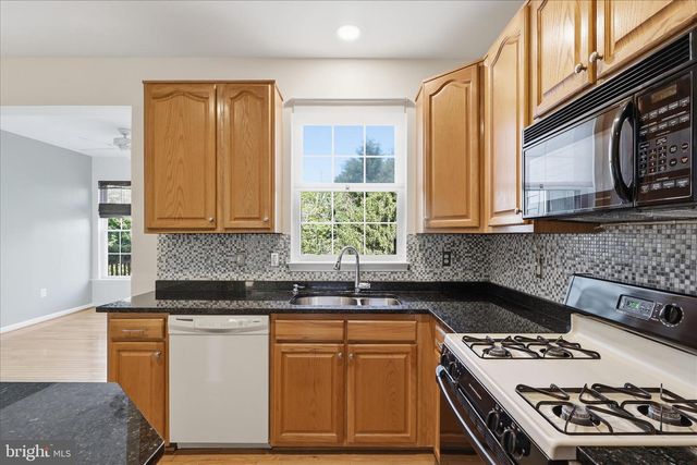 4648 DEERWATCH DR, Chantilly, VA 20151