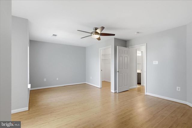 4648 DEERWATCH DR, Chantilly, VA 20151