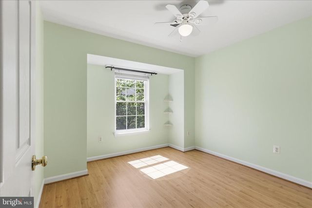 4648 DEERWATCH DR, Chantilly, VA 20151