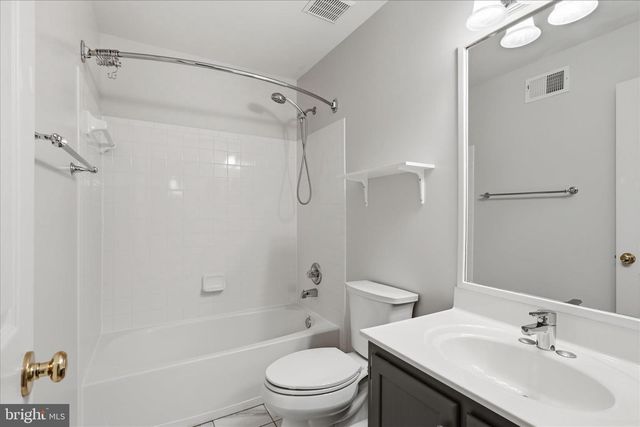 4648 DEERWATCH DR, Chantilly, VA 20151