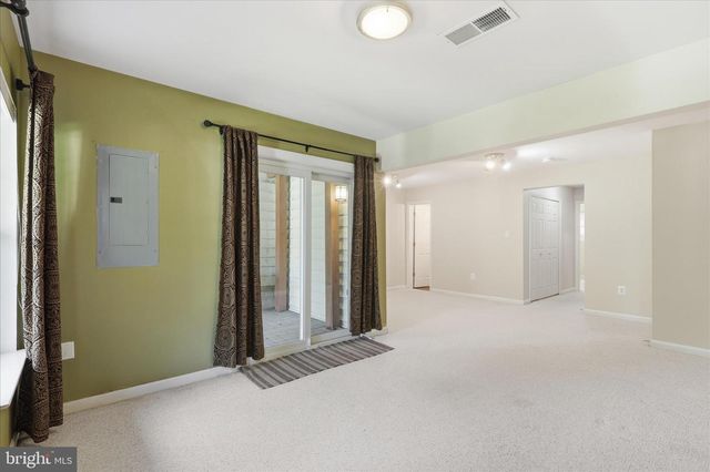 4648 DEERWATCH DR, Chantilly, VA 20151