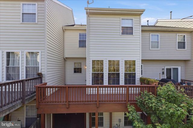 4648 DEERWATCH DR, Chantilly, VA 20151