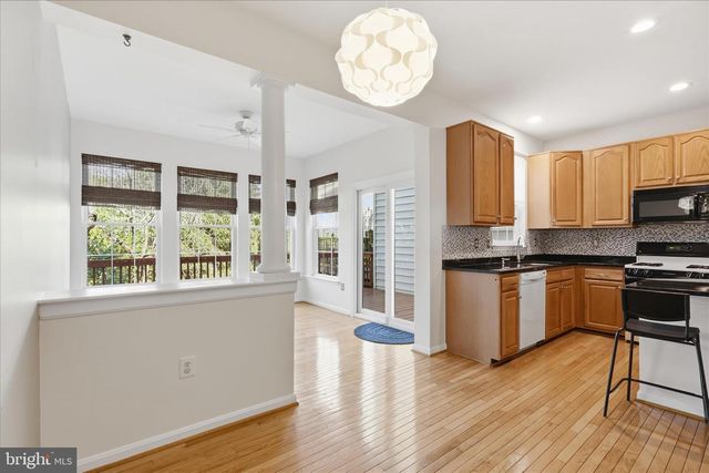 4648 DEERWATCH DR, Chantilly, VA 20151