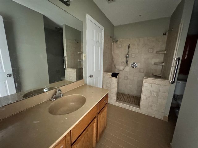 3004 HUNTINGTON TRAIL DR, Memphis, TN 38115