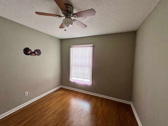 3004 HUNTINGTON TRAIL DR, Memphis, TN 38115