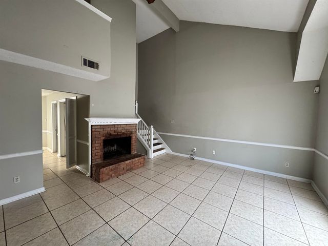 3004 HUNTINGTON TRAIL DR, Memphis, TN 38115