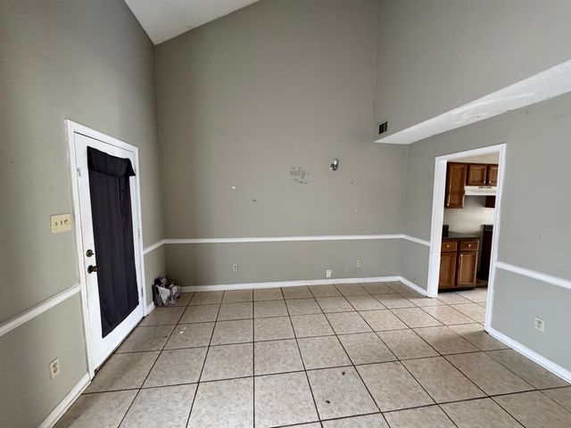 3004 HUNTINGTON TRAIL DR, Memphis, TN 38115