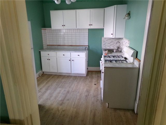 6 Depew Ave, Lyons, NY 14489