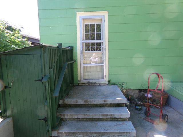 6 Depew Ave, Lyons, NY 14489