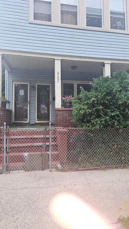 227 Gordon Street, Staten Island, NY 10304 — exterior