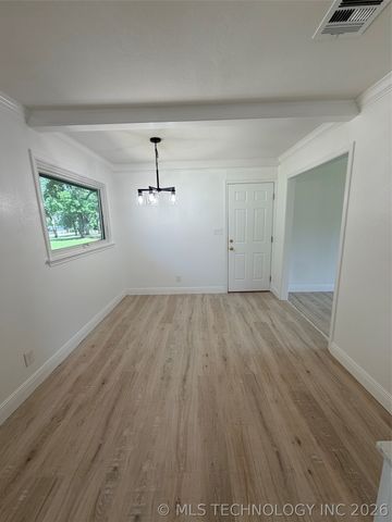 1312 Hillcrest Drive, Henryetta, OK 74437