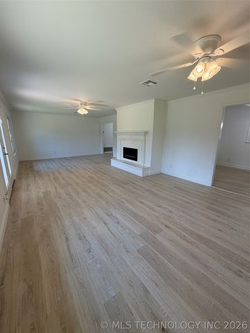 1312 Hillcrest Drive, Henryetta, OK 74437