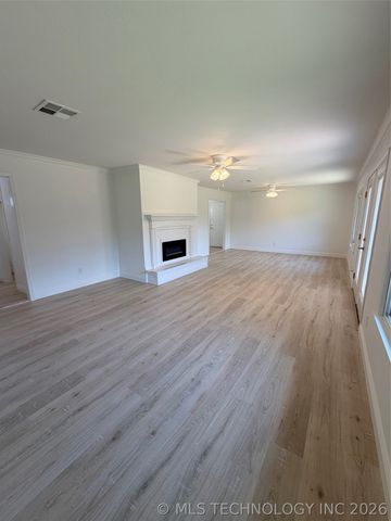 1312 Hillcrest Drive, Henryetta, OK 74437