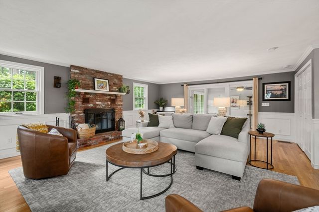 35 Marlyn Road, Medfield, MA 02052