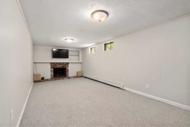 35 Marlyn Road, Medfield, MA 02052