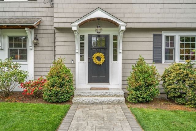 35 Marlyn Road, Medfield, MA 02052