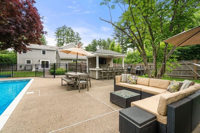 35 Marlyn Road, Medfield, MA 02052
