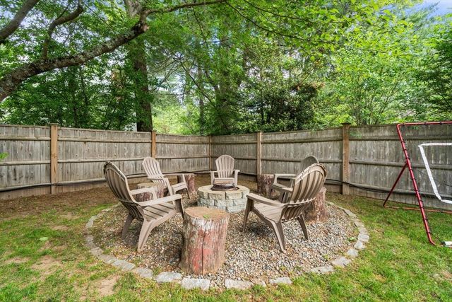 35 Marlyn Road, Medfield, MA 02052