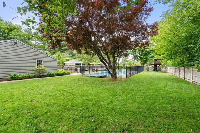 35 Marlyn Road, Medfield, MA 02052