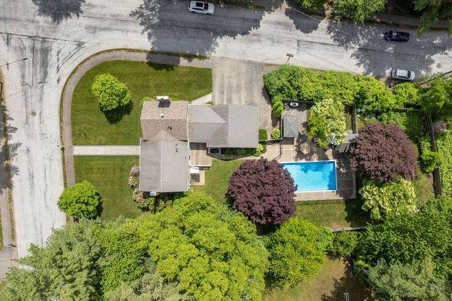 35 Marlyn Road, Medfield, MA 02052
