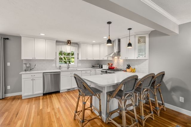35 Marlyn Road, Medfield, MA 02052